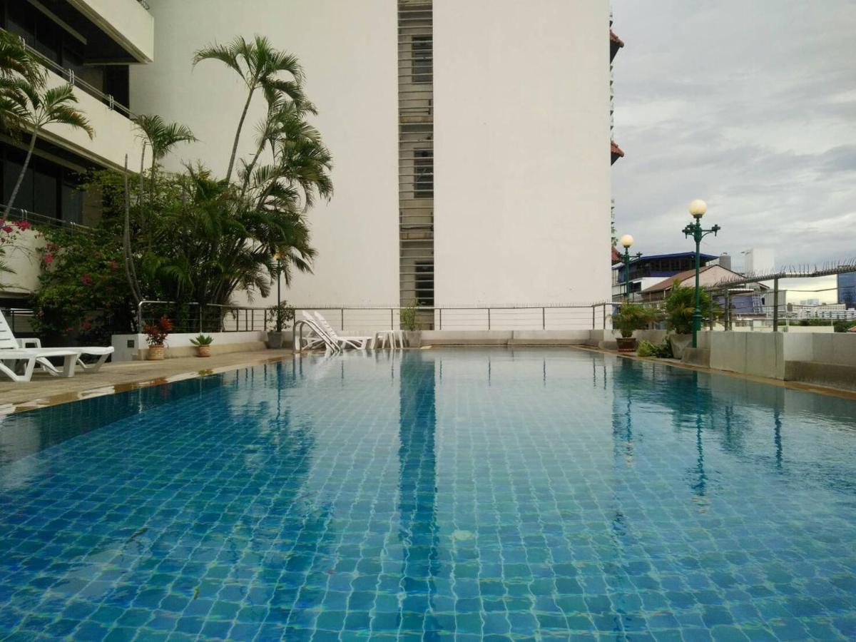 Nantiruj Tower - นันทิรุจ ทาวเวอร์ เซอร์วิสอพาร์ทเม้นท์ สุขุมวิท ซอย 8 Apartment Bangkok Ngoại thất bức ảnh