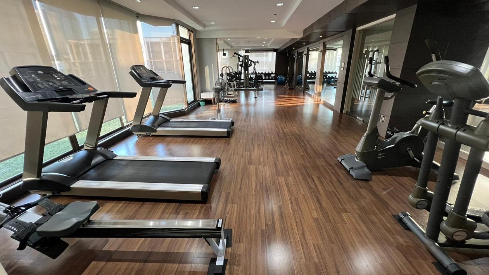 Nantiruj Tower - นันทิรุจ ทาวเวอร์ เซอร์วิสอพาร์ทเม้นท์ สุขุมวิท ซอย 8 Apartment Bangkok Ngoại thất bức ảnh