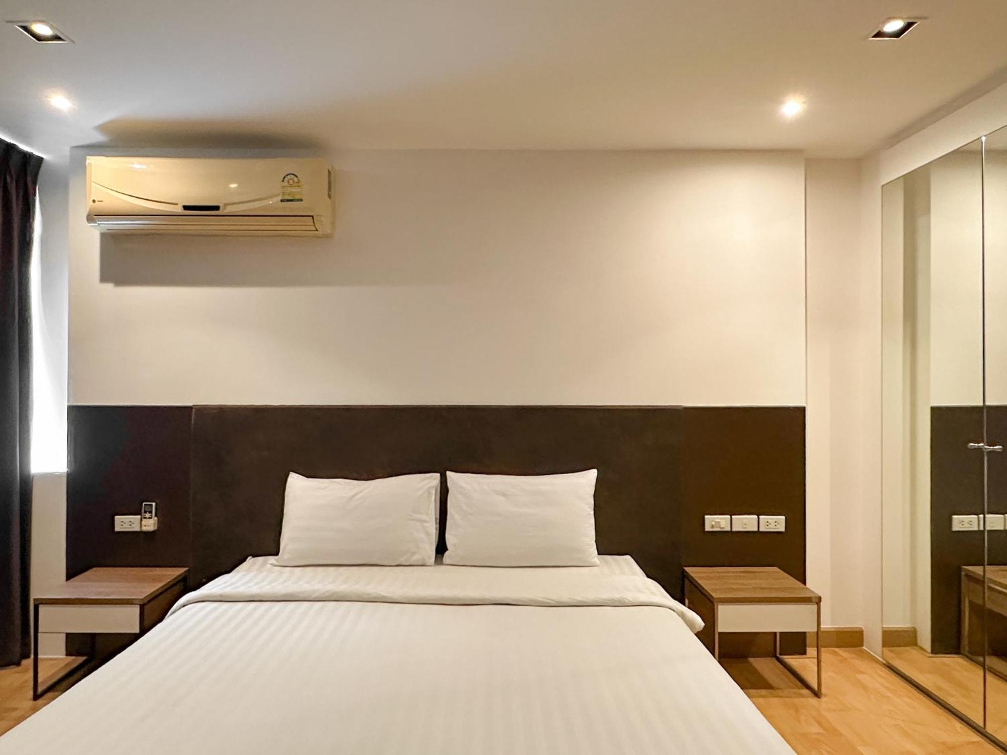Nantiruj Tower - นันทิรุจ ทาวเวอร์ เซอร์วิสอพาร์ทเม้นท์ สุขุมวิท ซอย 8 Apartment Bangkok Ngoại thất bức ảnh