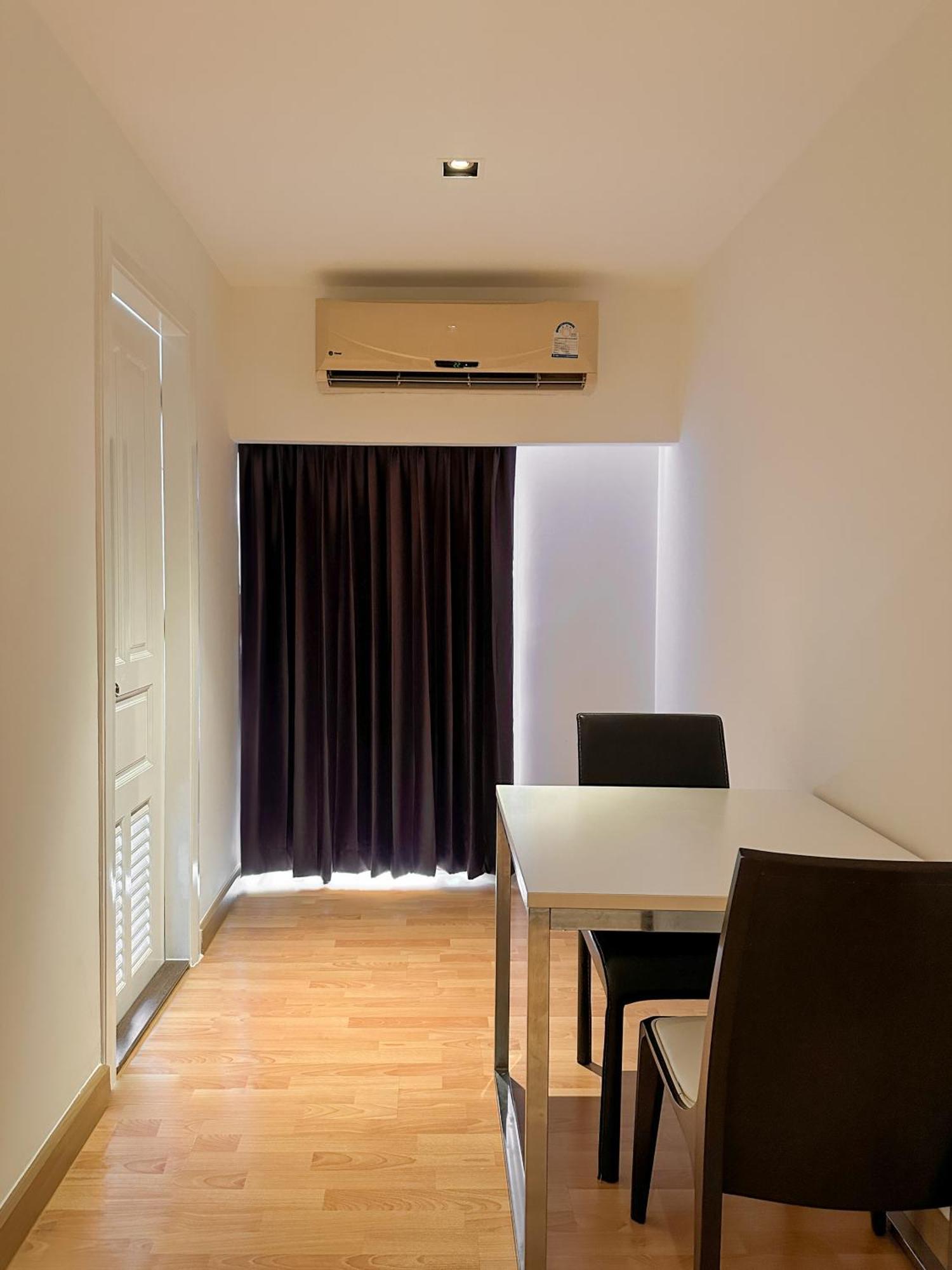 Nantiruj Tower - นันทิรุจ ทาวเวอร์ เซอร์วิสอพาร์ทเม้นท์ สุขุมวิท ซอย 8 Apartment Bangkok Ngoại thất bức ảnh
