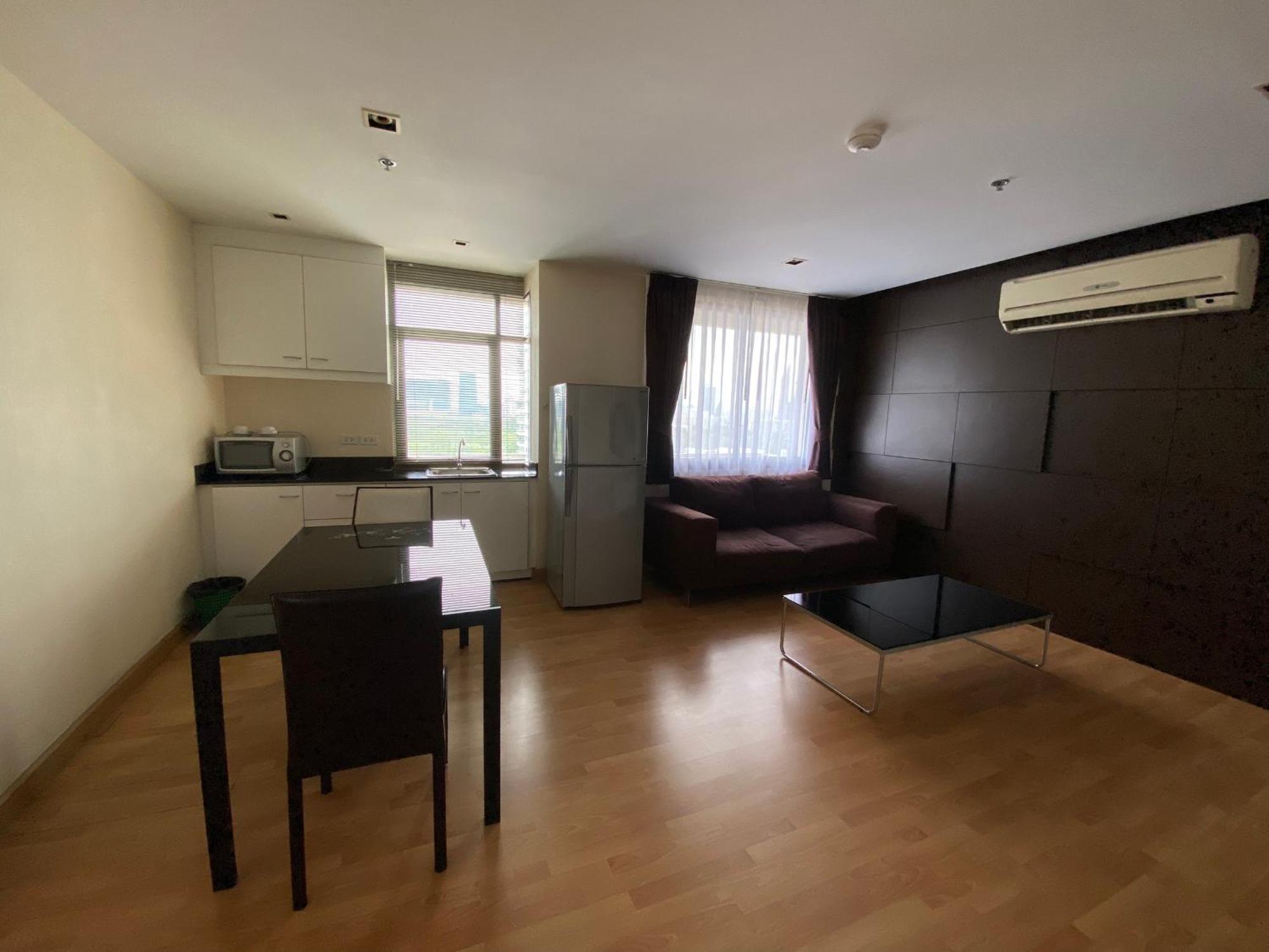 Nantiruj Tower - นันทิรุจ ทาวเวอร์ เซอร์วิสอพาร์ทเม้นท์ สุขุมวิท ซอย 8 Apartment Bangkok Phòng bức ảnh