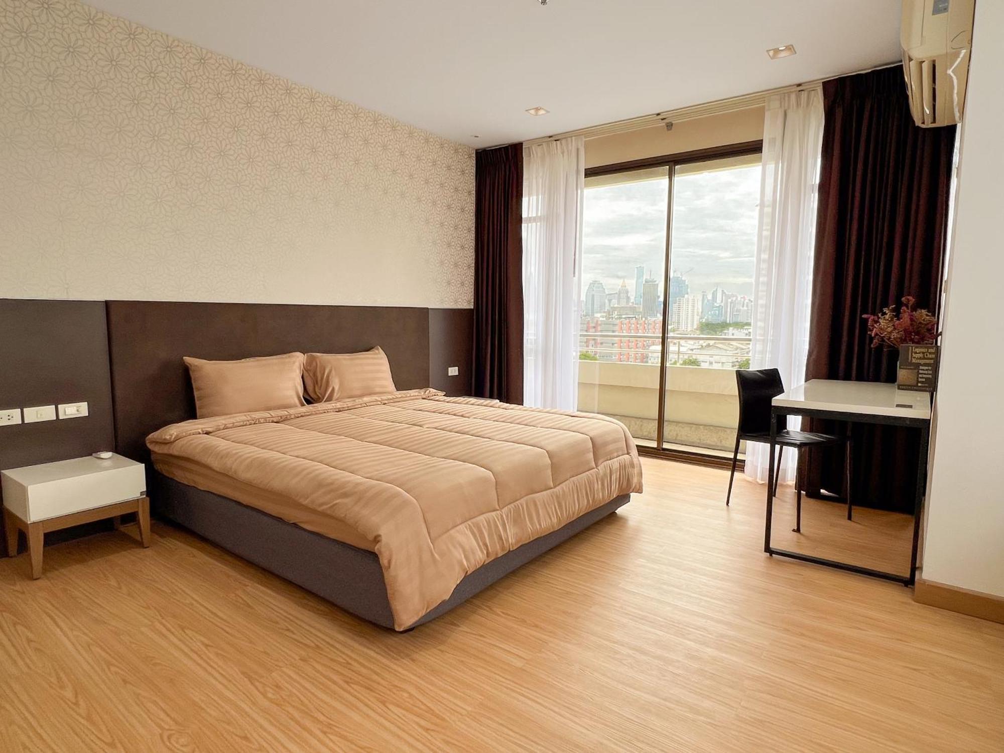 Nantiruj Tower - นันทิรุจ ทาวเวอร์ เซอร์วิสอพาร์ทเม้นท์ สุขุมวิท ซอย 8 Apartment Bangkok Ngoại thất bức ảnh